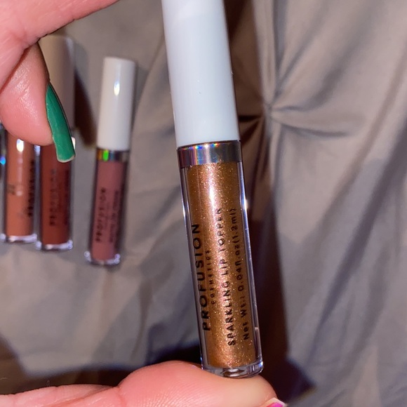 Mini Profusion Liquid Lipsticks & Toppers - Picture 2 of 2